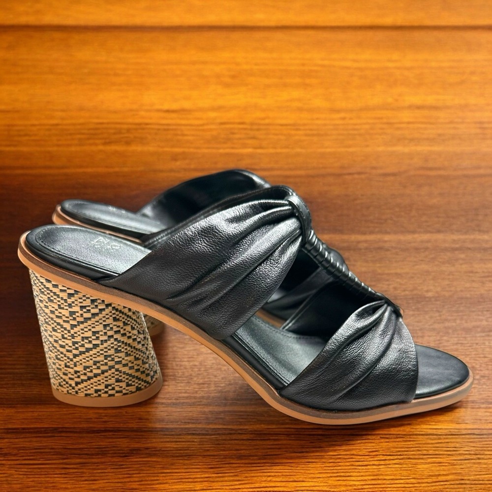 Frye and Co.‎ Mule Sandals 8M Black Leather Woven Block Heel T-Strap Slides